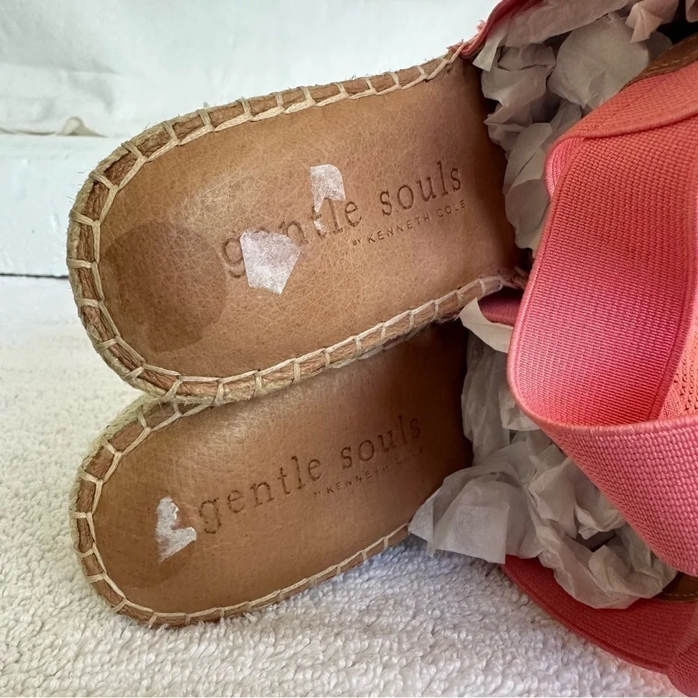 GENTLE SOULS BY KENNETH COLE 